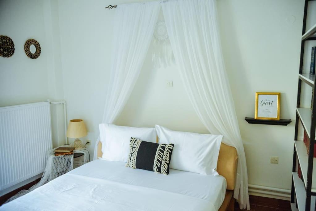 Akadimia Luxury Apartment Мітіліні Екстер'єр фото