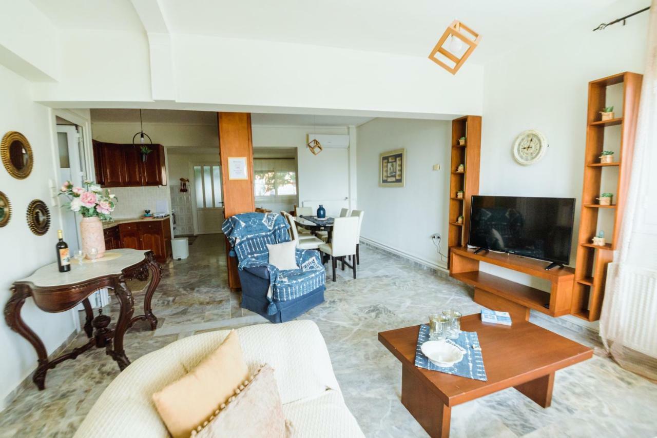 Akadimia Luxury Apartment Мітіліні Екстер'єр фото
