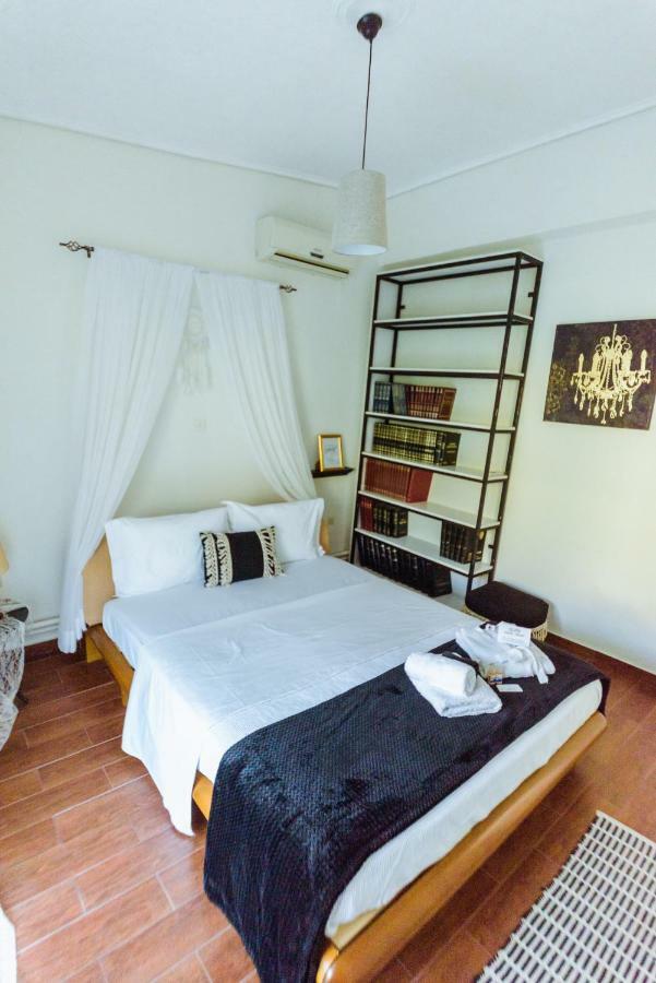 Akadimia Luxury Apartment Мітіліні Екстер'єр фото